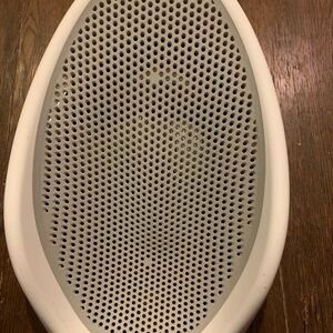 White and Gray Angel Care Baby Bath Support